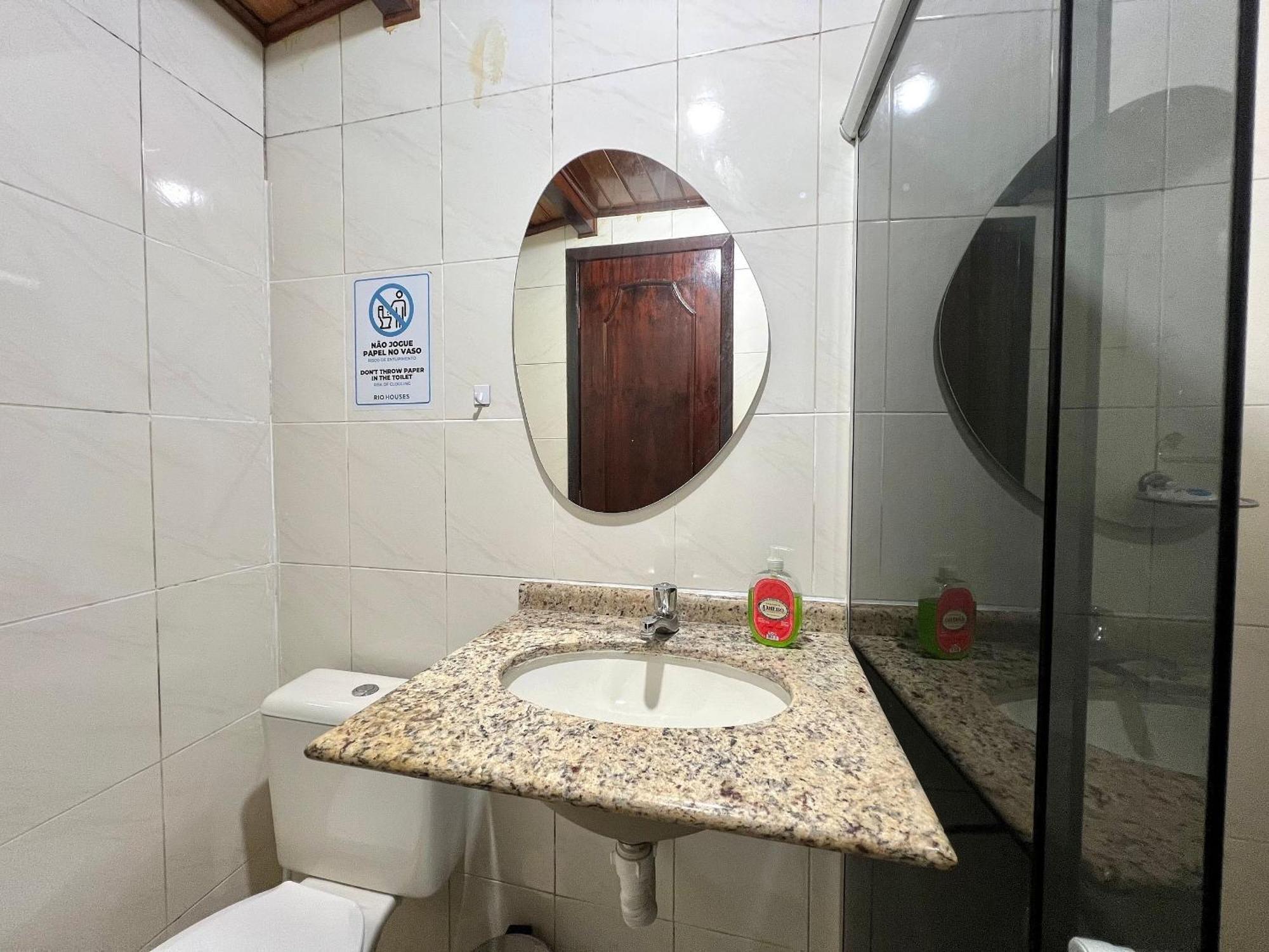 Silencioso Com 1 Em Copacabana - 450m Do Metro